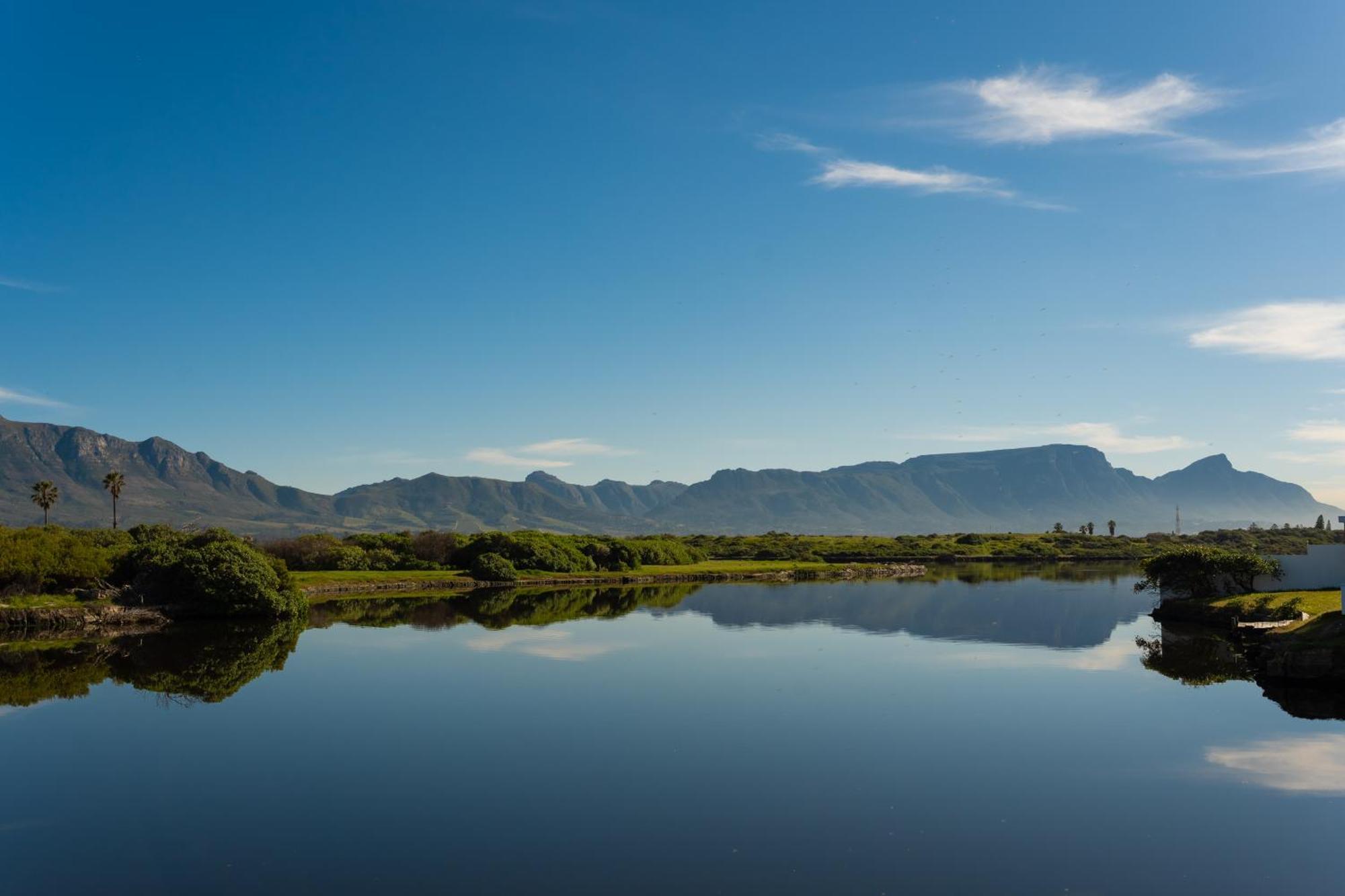 Vlei Cove Guesthouse Kapstaden Exteriör bild